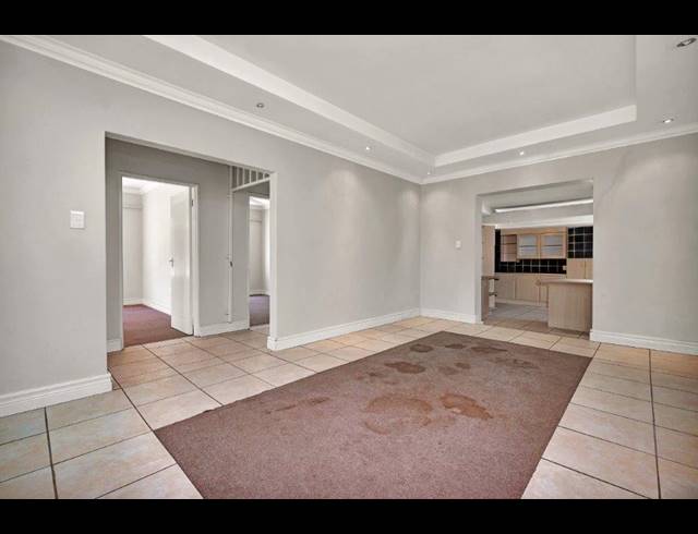 3 BEDROOM EQUESTRIAN PROPERTY TO LET IN CHARTWELL